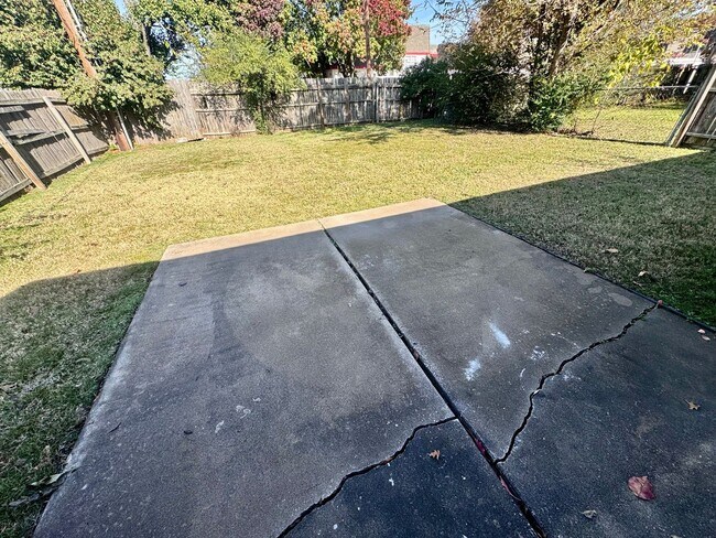 Building Photo - 9235 E 32nd St