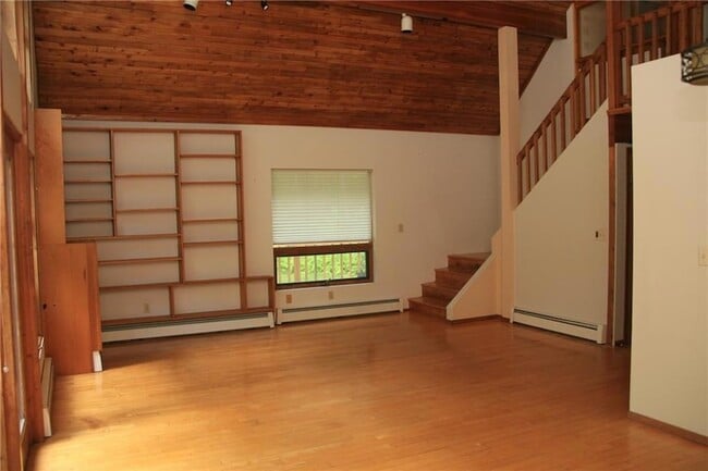 Building Photo - 225 Brigham Tavern Rd