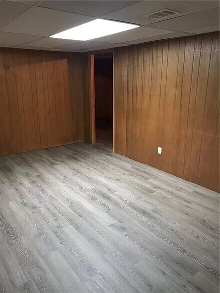 Building Photo - Room in House on Flagler Cir