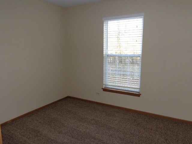 Building Photo - 1404 Keele Dr