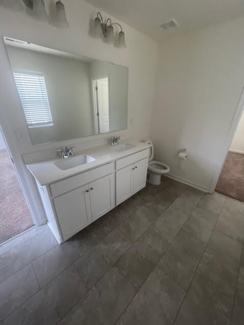 Building Photo - Spacious 3-Bedroom, 2.5-Bath Home in a Gre...