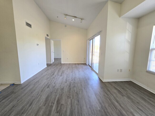 Building Photo - 4171 San Marino Blvd