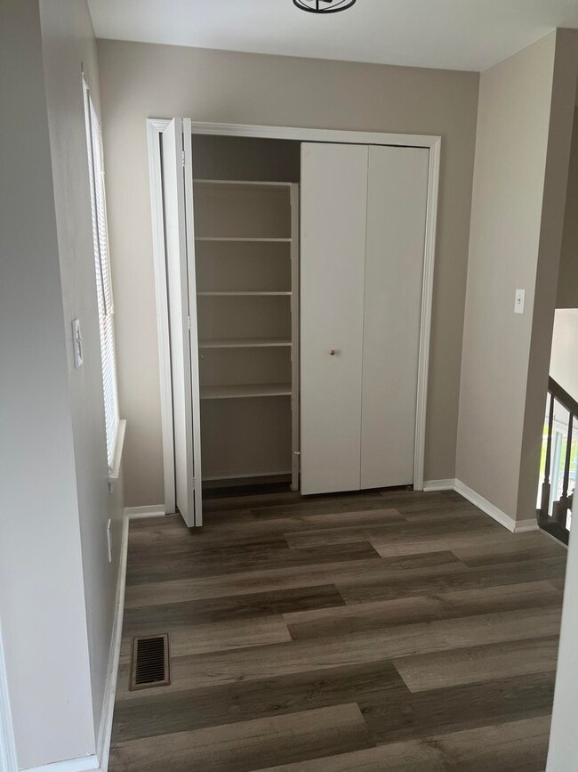 Building Photo - 1438 Rand Rd