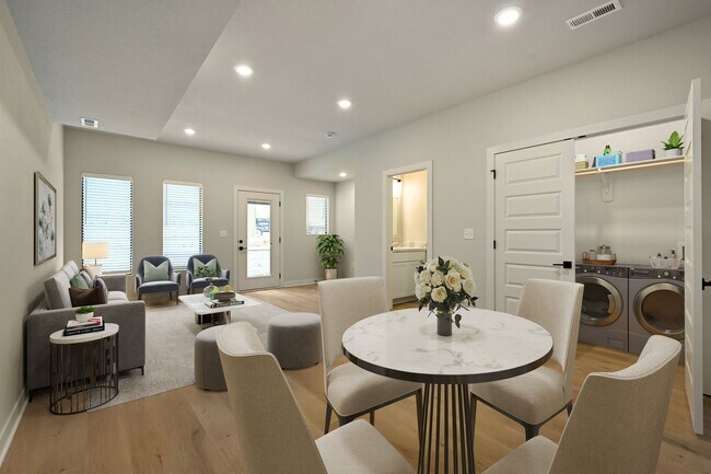 Building Photo - Two Bedroom Twin Villa with Attached 1-Car Garage