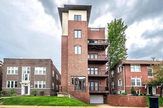 Building Photo - Cates Ave Fourplex
