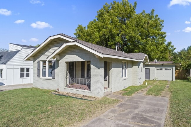 Building Photo - 1231 S Richmond Ave