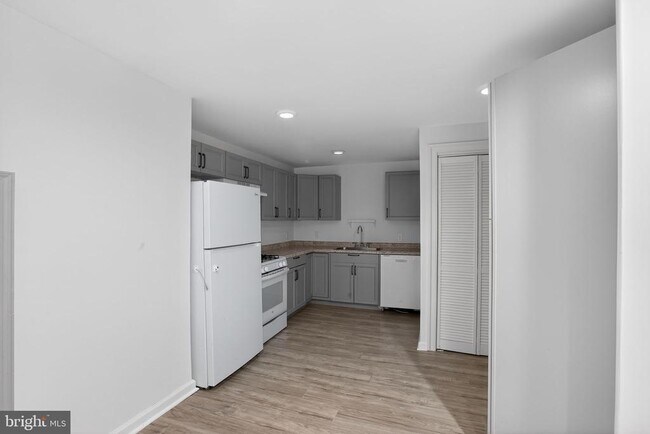 Building Photo - 28 Basalt Dr