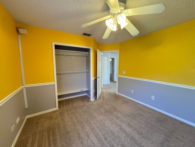 Building Photo - Spacious 4-bedroom, 3-bath POOL home in Cypress Springs! Pool Service INCLUDED!