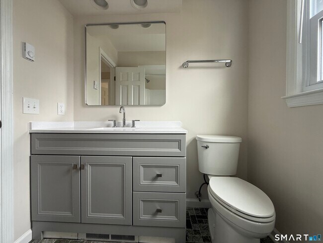 Building Photo - 194 High Ridge Ave