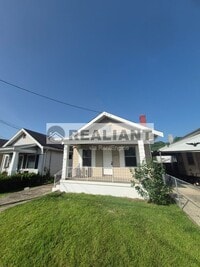 Building Photo - 2717 Dakota Ave