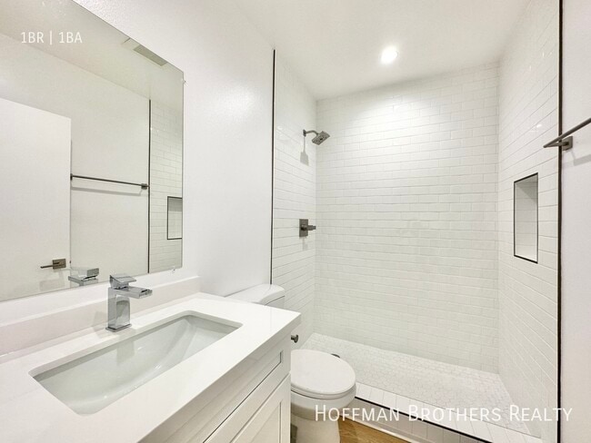 Building Photo - 3422 S Centinela Ave