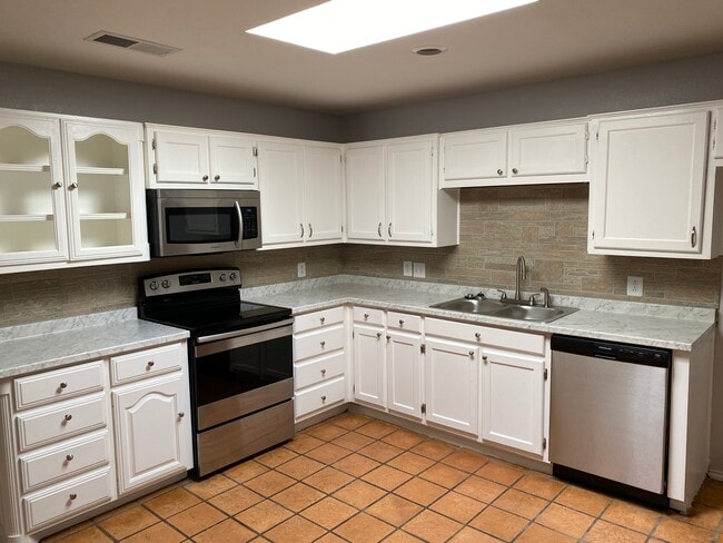 Building Photo - 4528 Lanham St