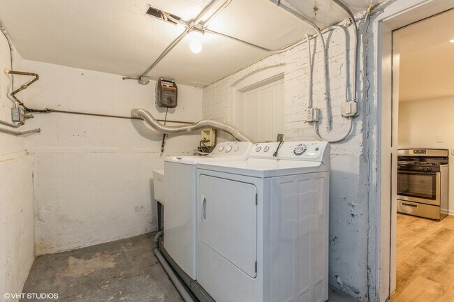 Building Photo - 3721 N Ashland Ave