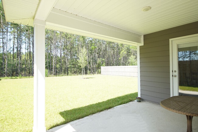 Building Photo - 334 This Way