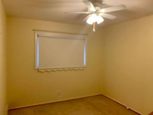 Building Photo - 2 Bedroom 2 Bath home - Quiet Area - Video...