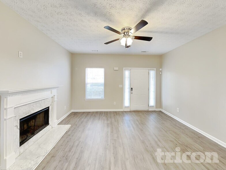 Building Photo - 213 Forrest Dr