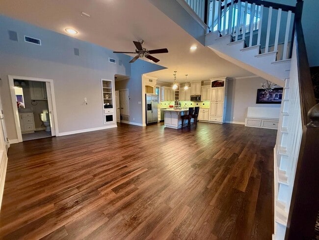 Building Photo - 3815 Holly Ridge Dr