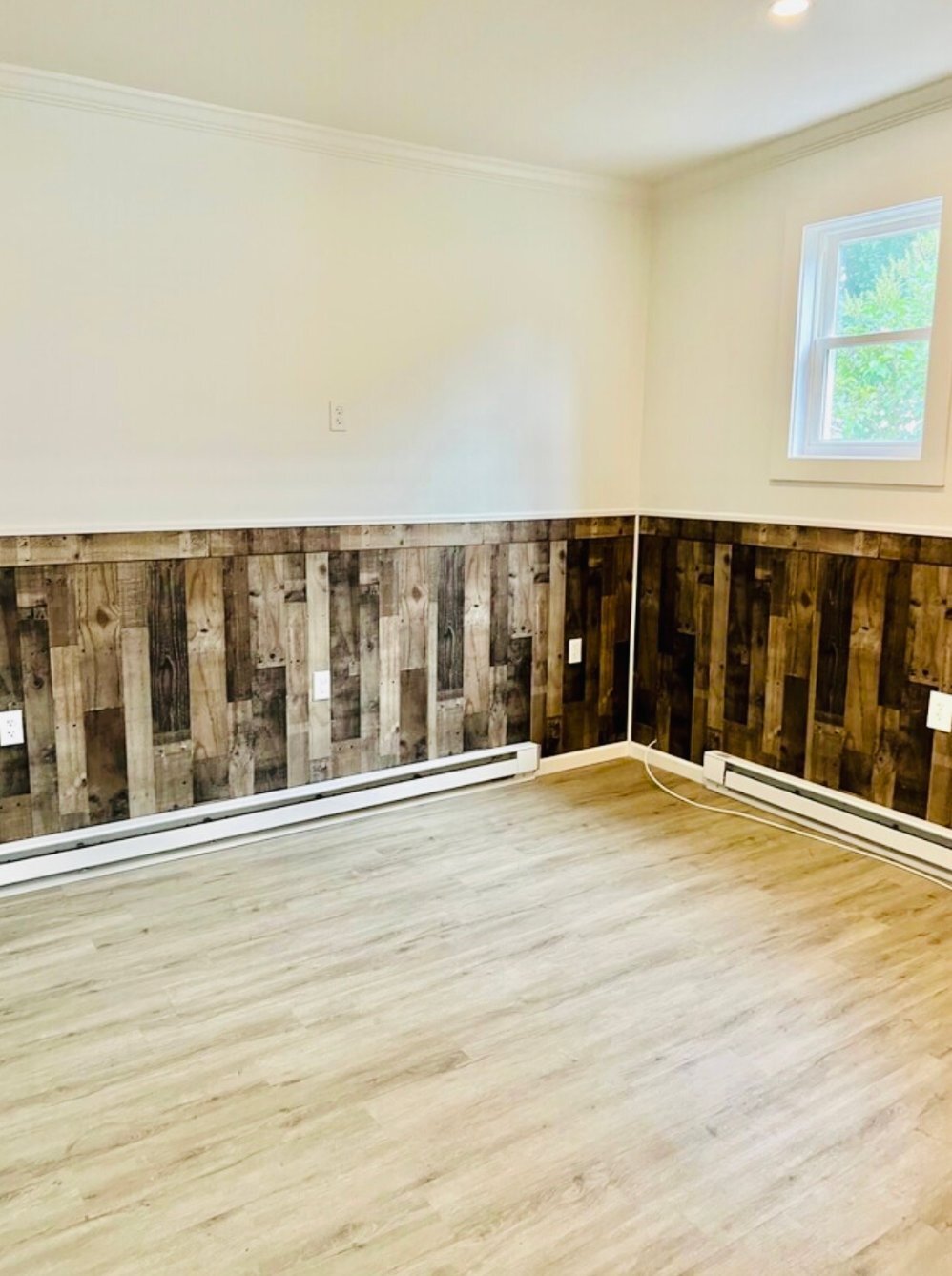 Building Photo - 1324 5th Ave