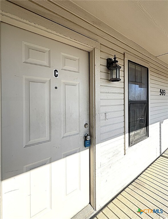 Building Photo - 503 Bermuda St