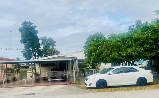 Primary Photo - 6831 SW 2nd St