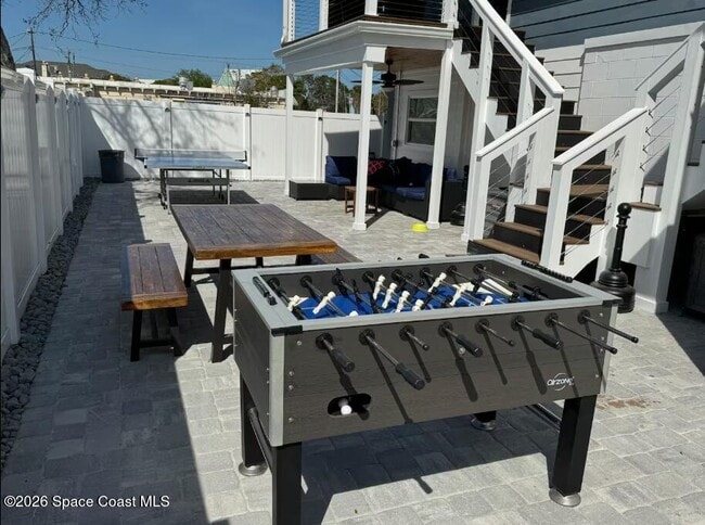 Building Photo - 208 Seminole Ave W