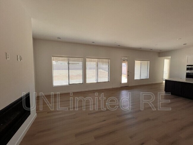 Building Photo - 5705 E Cannon Pl