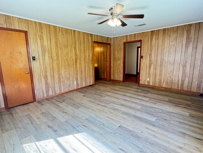 Building Photo - 3 Bed, 2 Bath Home in Grambling!