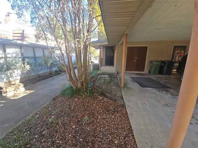 Building Photo - 2109 Fleur De Lis Ct