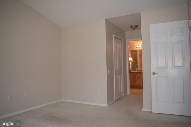 Building Photo - 5 Brecht Rd