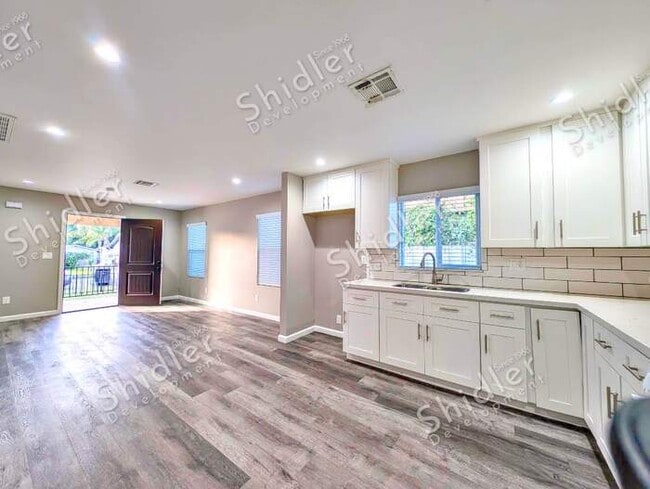 Building Photo - Patio Home with a Fresh Interior