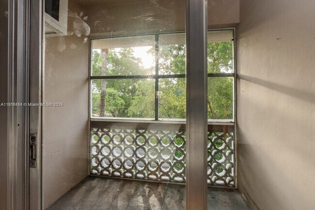 Building Photo - 6580 Santona St