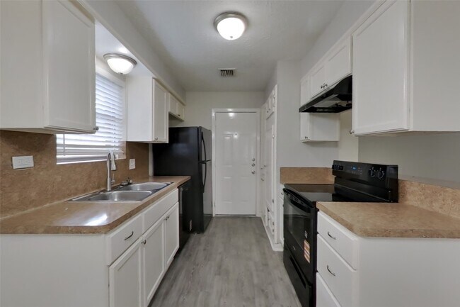 Building Photo - 23115 Earlmist Dr