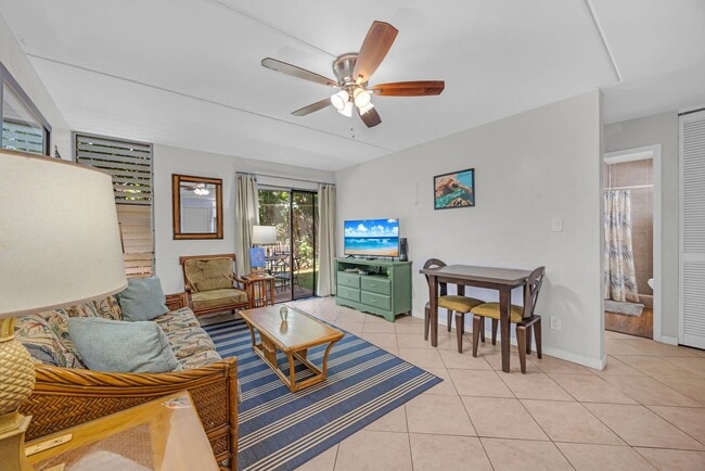Building Photo - West Maui 2BD Condo Across from Beach Park | Furnished | Ground Floor