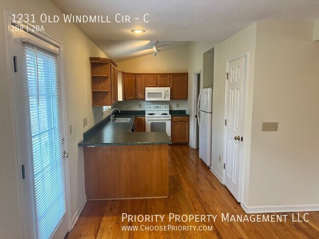 Building Photo - 1231 Old Windmill Cir