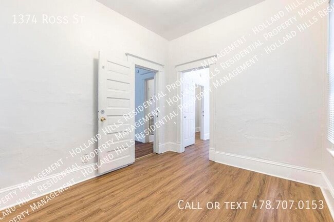 Building Photo - 1374 Ross St