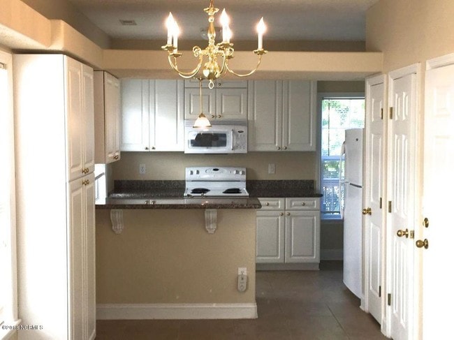 Building Photo - 206 Prowler Ln