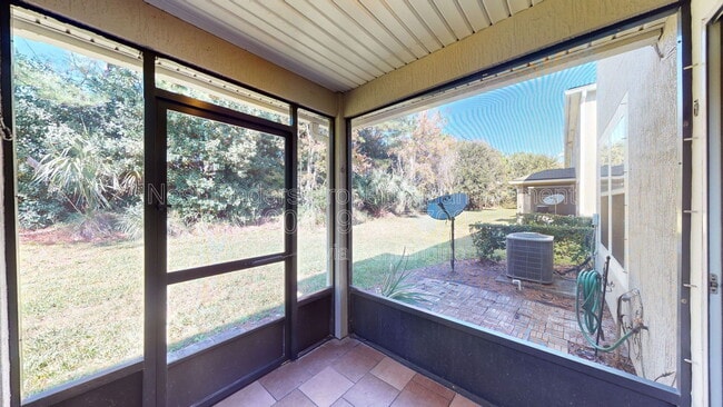 Building Photo - 464 Walnut Dr