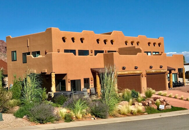 Building Photo - 3374 S Village Loop