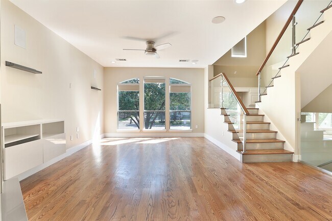 Building Photo - 1743 French Village Dr