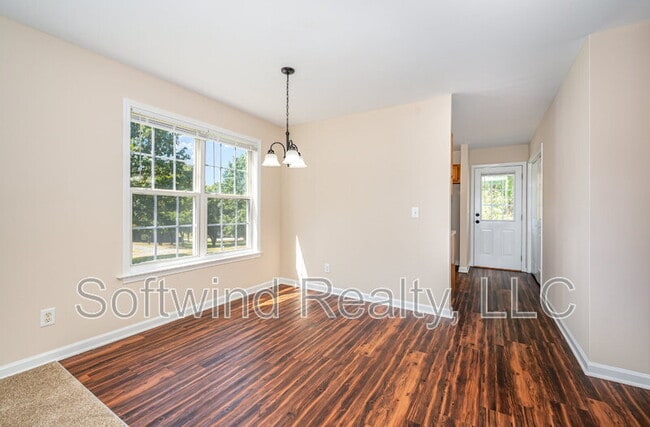 Building Photo - 1348 Hillside Dr