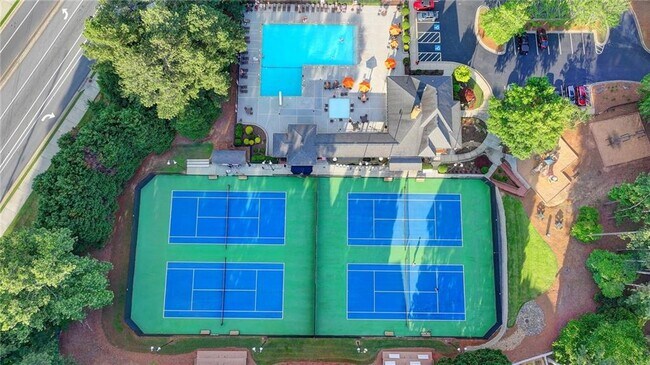 Building Photo - 11215 Highfield Chase Dr