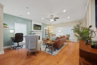 Building Photo - 13581 Weycroft Cir
