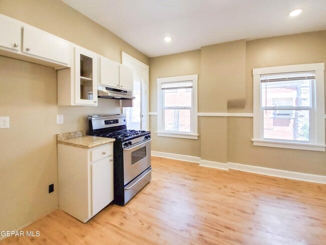 Building Photo - 2809 Wheeling Ave