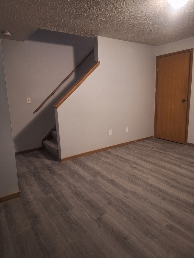 Building Photo - 980 Hidden Acres Ct