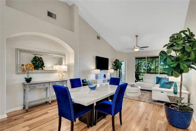 Building Photo - 421 Enclave Pl