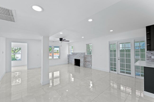 Building Photo - 4324 Garden Ave