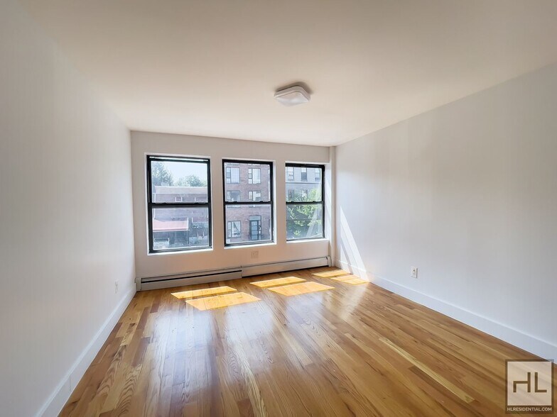 Building Photo - Spacious Bushwick 2 Bed 1-Bath / Great Loc...