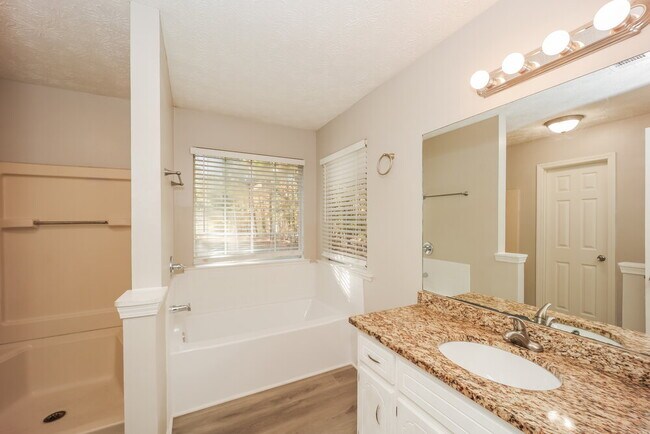 Building Photo - 1216 Gallatin Ct