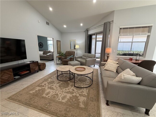 Building Photo - 5950 Almaden Dr