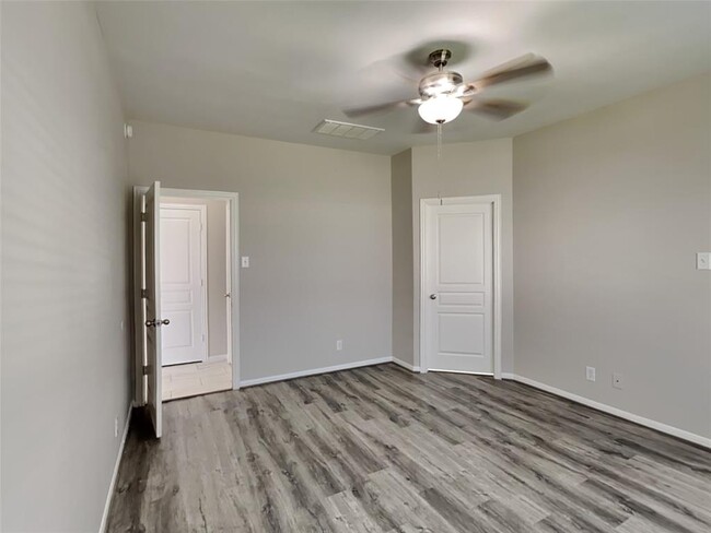 Building Photo - 11114 Kingsnorth Dr